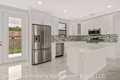 Main picture of 3153 42nd St SW