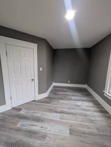 Main picture of 416 W Maple St