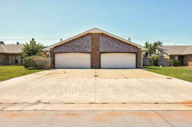 Main picture of 7202 NW 115th St