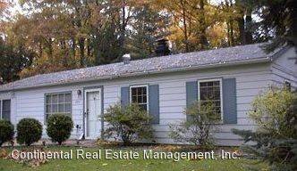 Main picture of 1902 Fairwood Ln