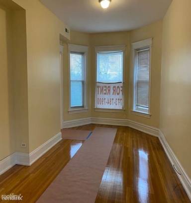 Main picture of 7038 S Saint Lawrence Ave