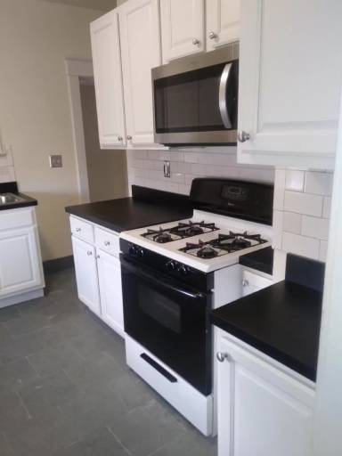 Main picture of 9504-06 Fairview Ave