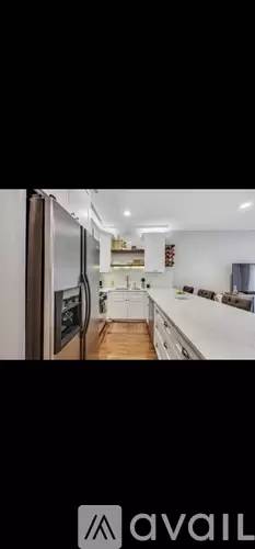 Main picture of 2524 W Bloomingdale Ave