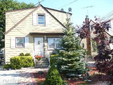 Main picture of 18 Randall Ave