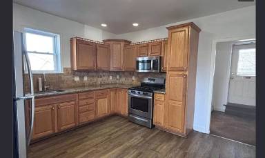 Main picture of 69 E Goepp St