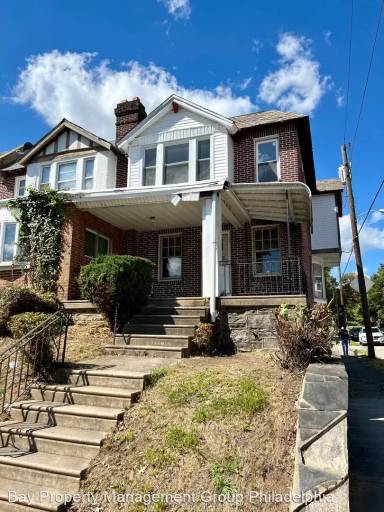 Main picture of 1165 E Price St