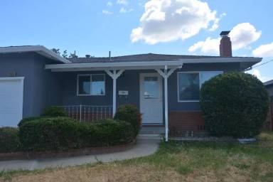 Main picture of 2405 Kennedy Way