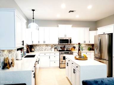 Main picture of 6203 Laurel Creek Trl