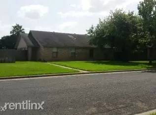 Main picture of 2501 Hickory Dr