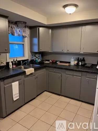 Main picture of 1 Bellevue Dr