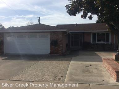 Main picture of 35179 Lucia St