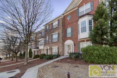Main picture of 212 Magnolia Chase Dr