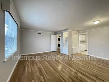 Main picture of 3310 Long Blvd