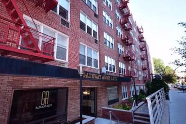 Main picture of 285 Marketplace