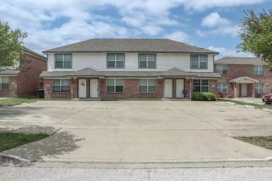 Main picture of 807 Leifester Cir