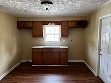 Main picture of 1134 NE 24th St