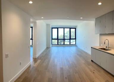 Main picture of 1 Bristol Ct