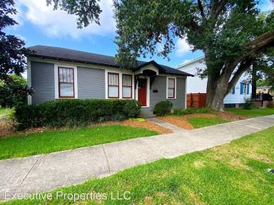 Main picture of 628 Division St