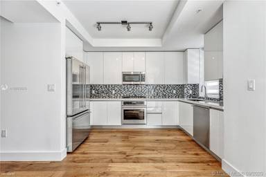 Main picture of 49 N Shore Dr