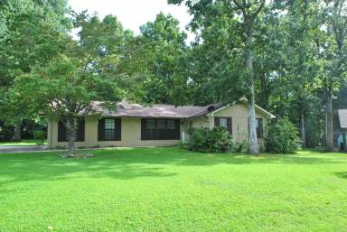 Main picture of 13 Eagle Cir