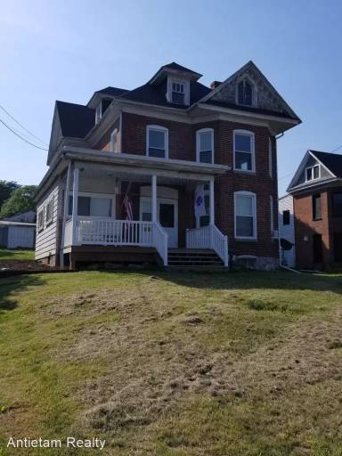 Main picture of 613 S Potomac St