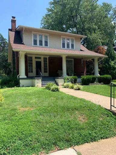 Main picture of 2401 Boulevard Napoleon