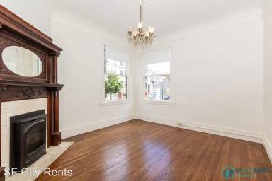 Main picture of 12 Oakwood St