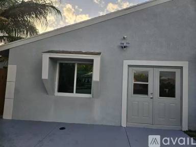 Main picture of 1215 SW 73rd Ave