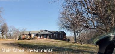 Main picture of 2661 Ashland City Rd