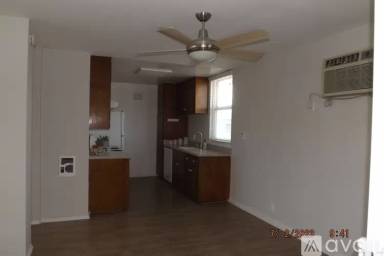 Main picture of 110 S Curtis Ave