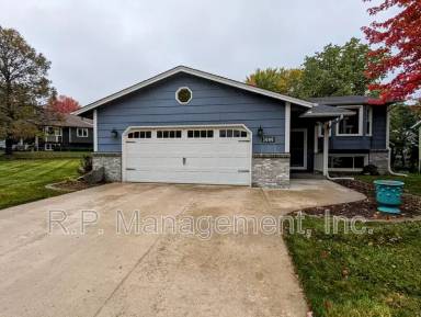 Main picture of 5000 147th St W