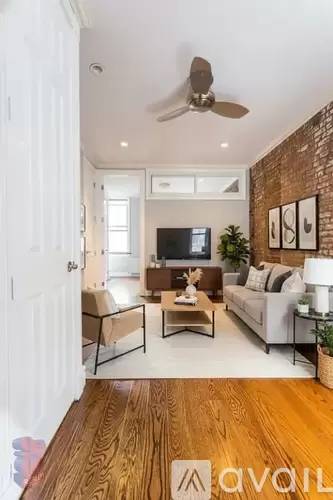 Main picture of 343 E 5th St