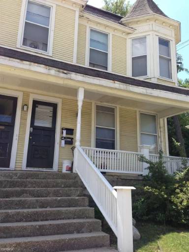 Main picture of 600 Michigan St NE