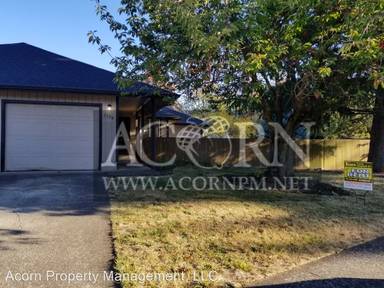 Main picture of 2593 Cubit St