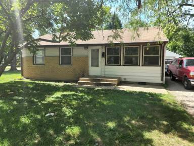 Main picture of 1101 N McKinley Ave