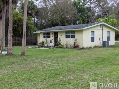 Main picture of 275 Pineapple St