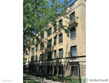 Main picture of 4850 W Adams St