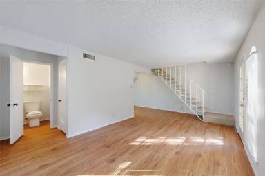 Main picture of 2434 S Graham Dr