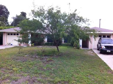 Main picture of 2425 India Palm Dr