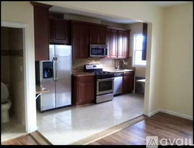 Main picture of 7036 68th St
