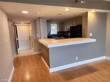 Main picture of 3100 W Rolling Hills Cir