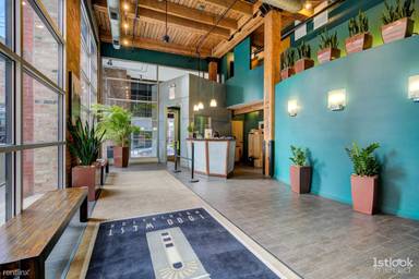 Main picture of 1000 W Washington Blvd Condo