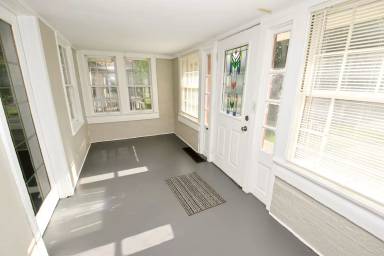 Main picture of 2517 Rush St