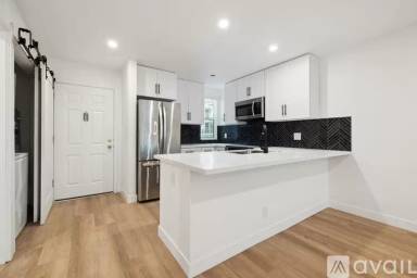 Main picture of 17000 Burbank Blvd