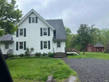 Main picture of 168 River Rd