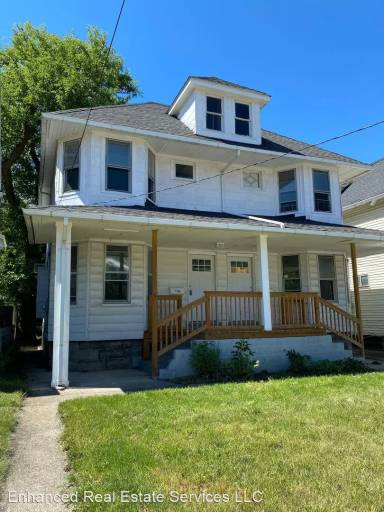 Main picture of 1366 Thoreau Rd