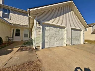 Main picture of 102 NE Sunshine St