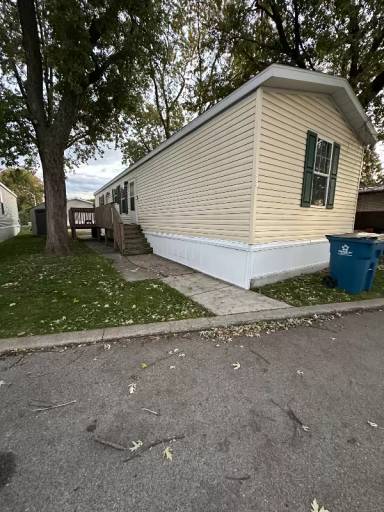 Main picture of 14139 Western Ave