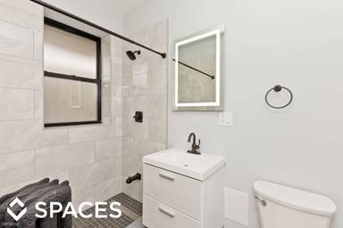 Main picture of Edgewater Gardens Apartments