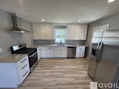 Main picture of 93 S 18th Ave